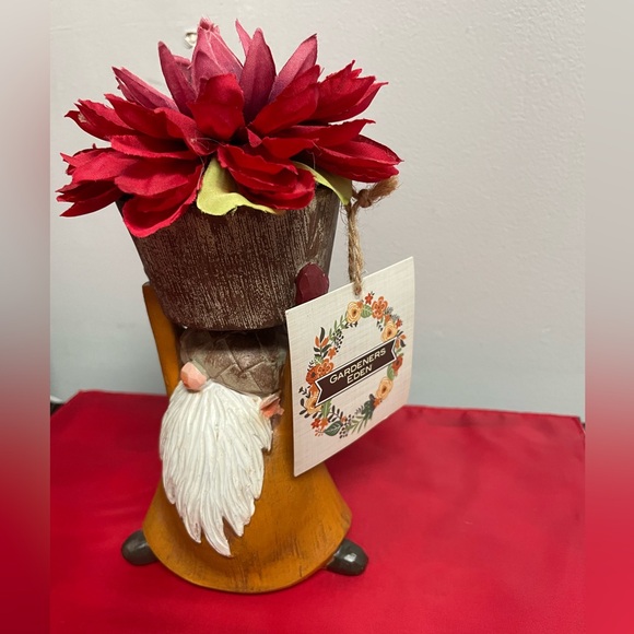 🥰NWT Gnome Flower Accent Decor - Picture 4 of 4